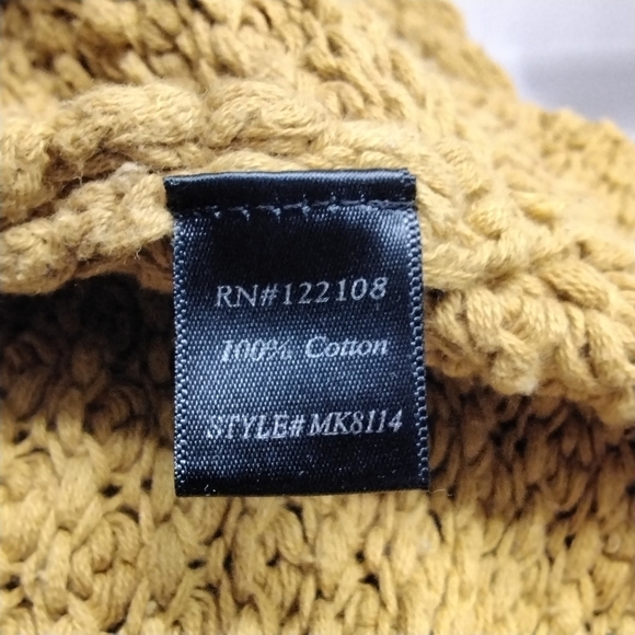 Ye Mak Womrn's Knit Sweater   Size M - Picture 4 of 4